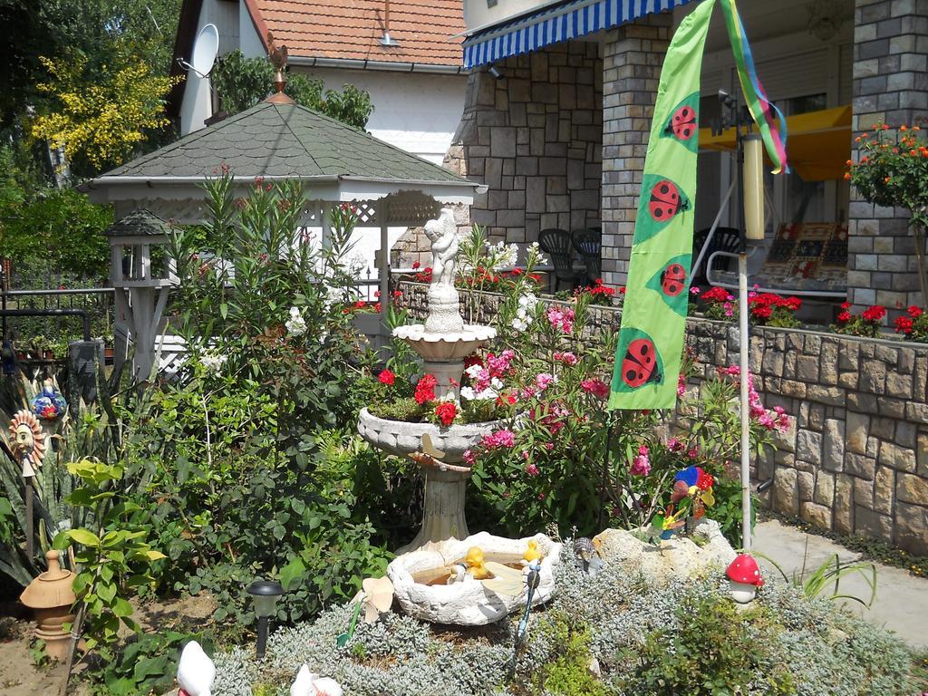 Pal Haz Abadszalok Exterior photo